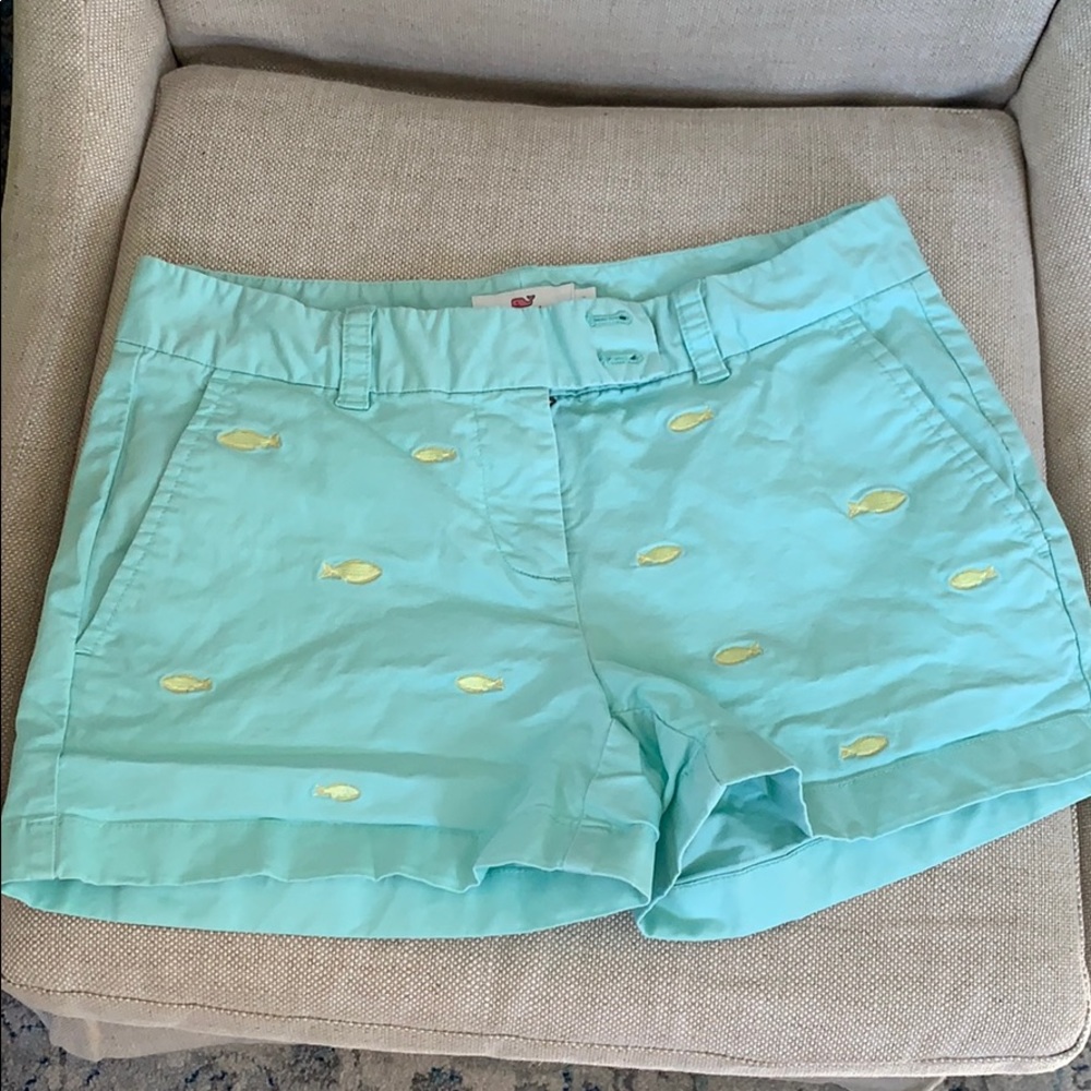 VINEYARD VINES SHORTS